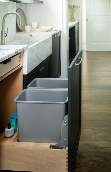 Double 30 Qrt Pull-Out Waste Container